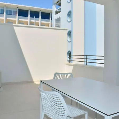 Appartamento Enjoy In Our Serene Flat *