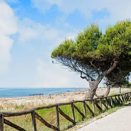 Enjoy In Our Serene Flat Appartamento Bibione
